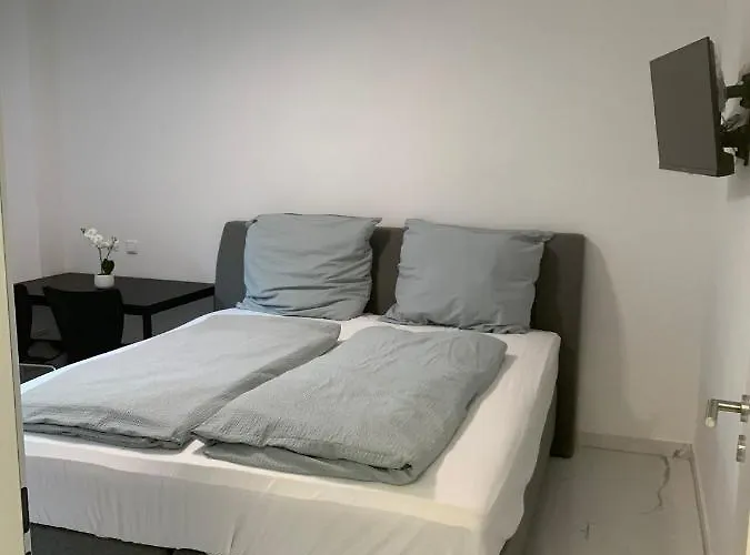 At-Rooms
